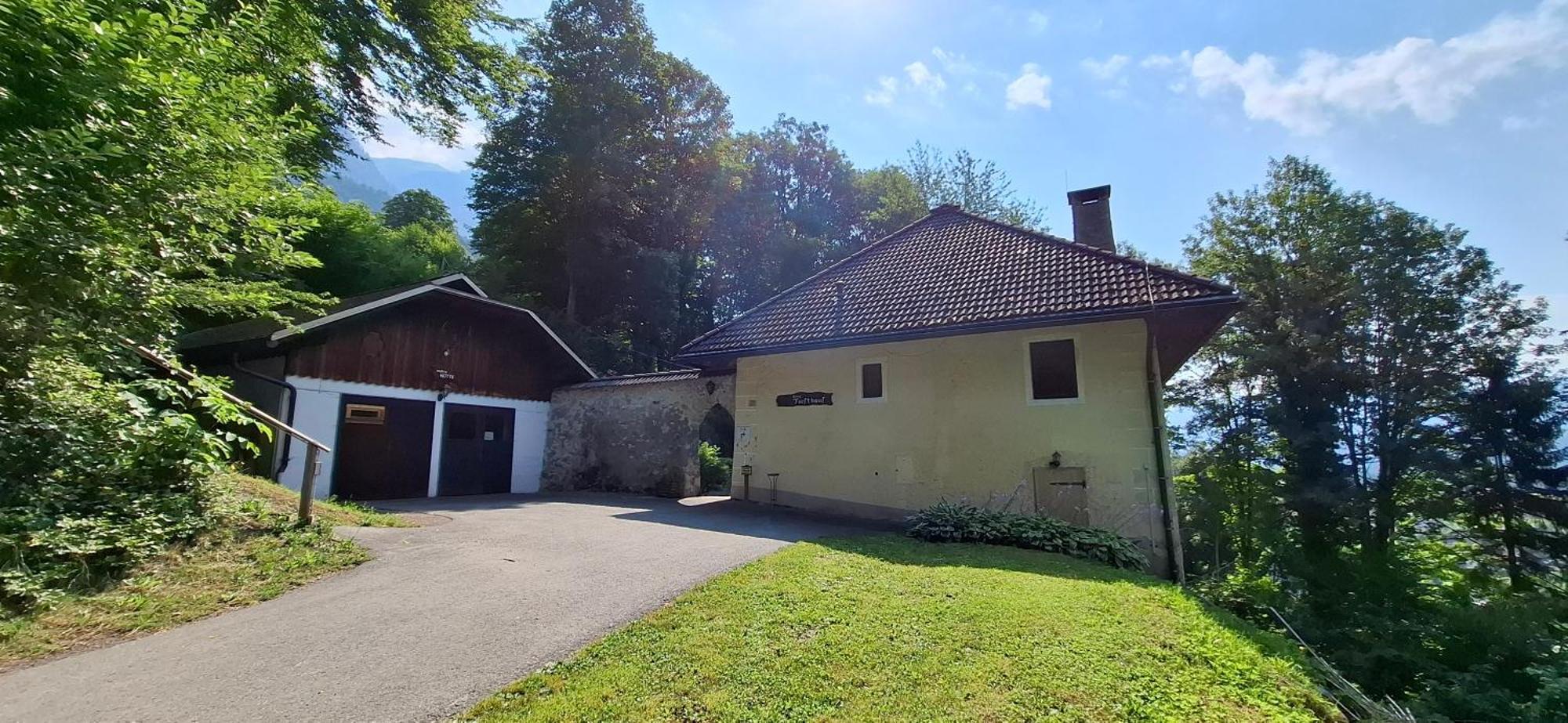 Ferienwohnungen Schloss Wasserleonburg Nötsch Exterior foto
